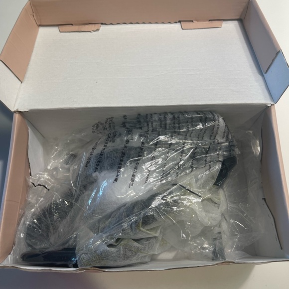 OLIVIA FRAGRANCE NWT BRAIDED HEELED SANDAL BLACK - SIZE - 8 - Picture 8 of 15